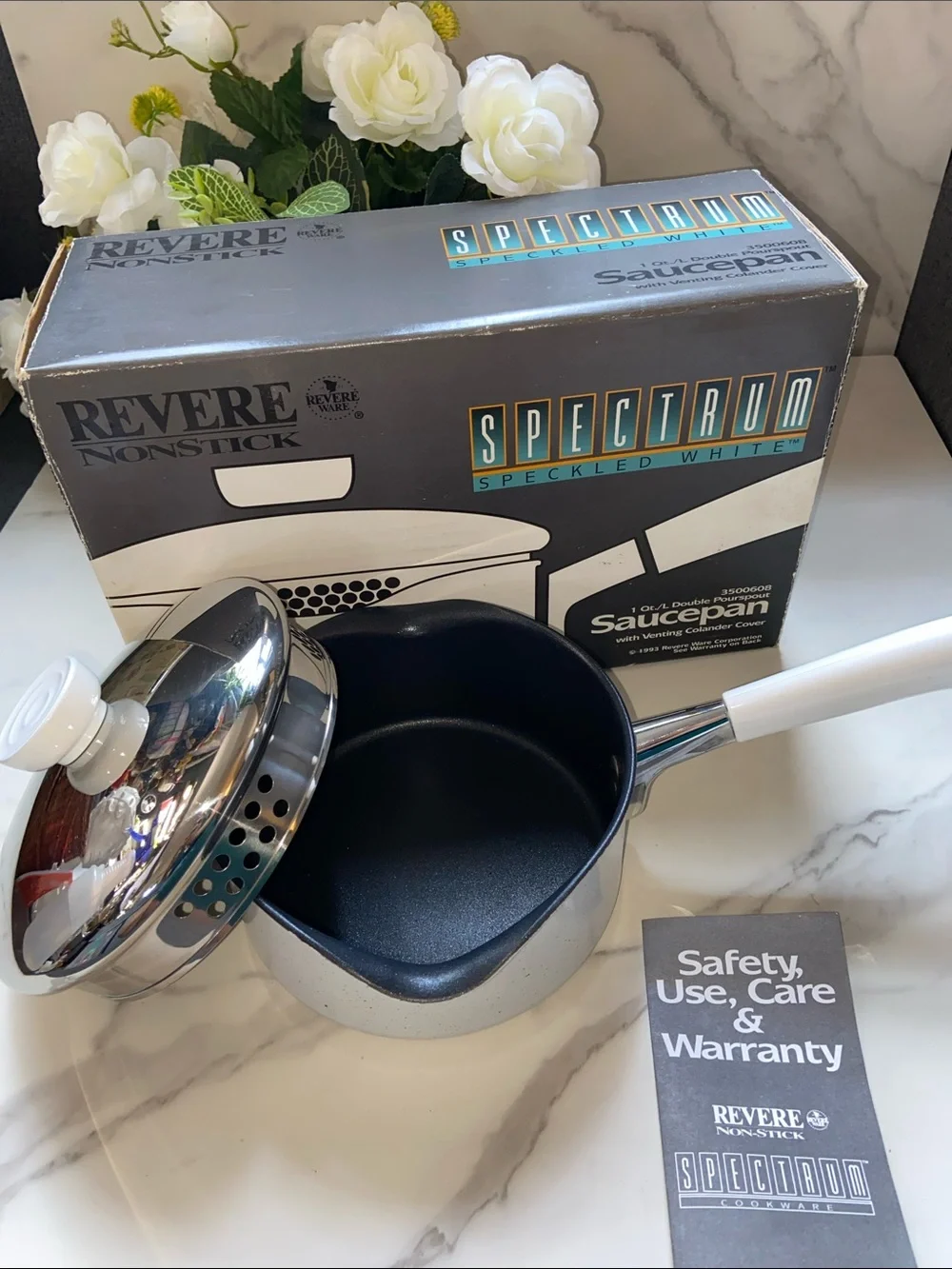 Revere Ware Spectrum Speckled White Nonstick Saucepan with Lid 1Q